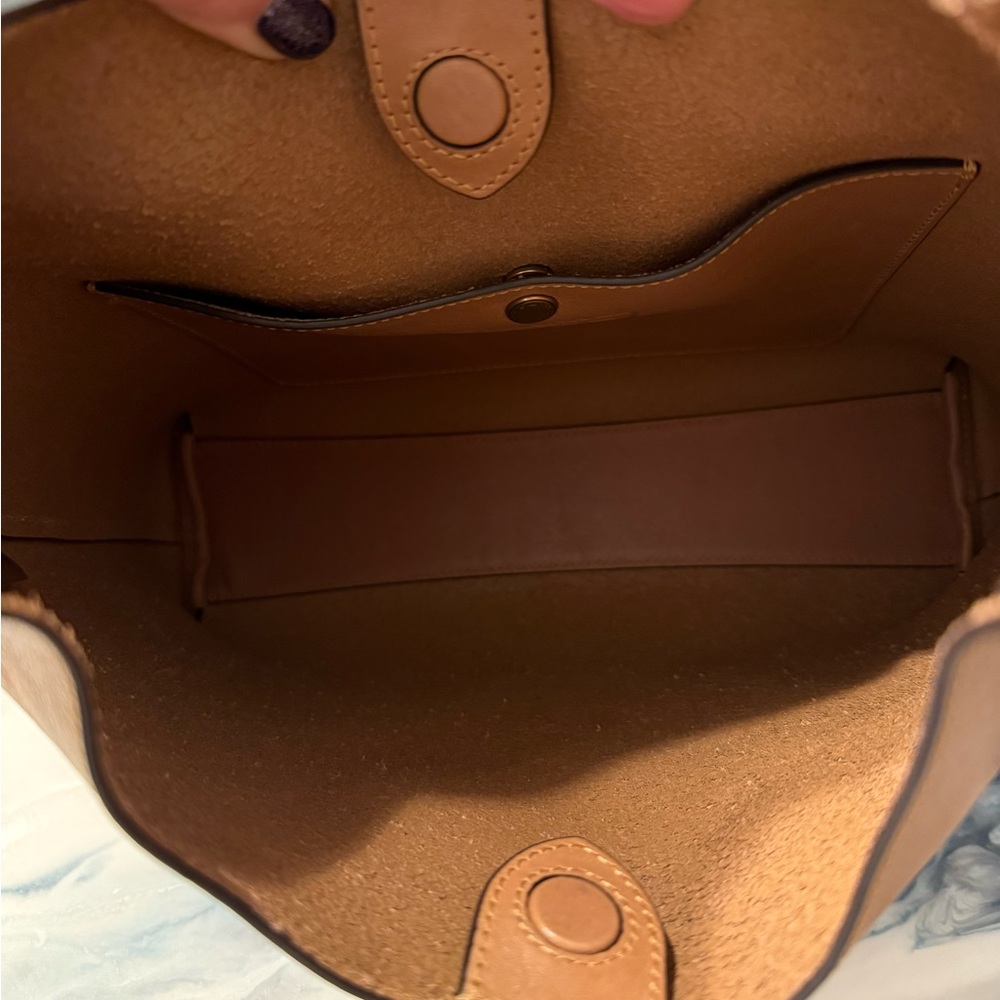 Coach Brooklyn Shoulder Bag 28 in Honey Brown - Picture 11 of 12